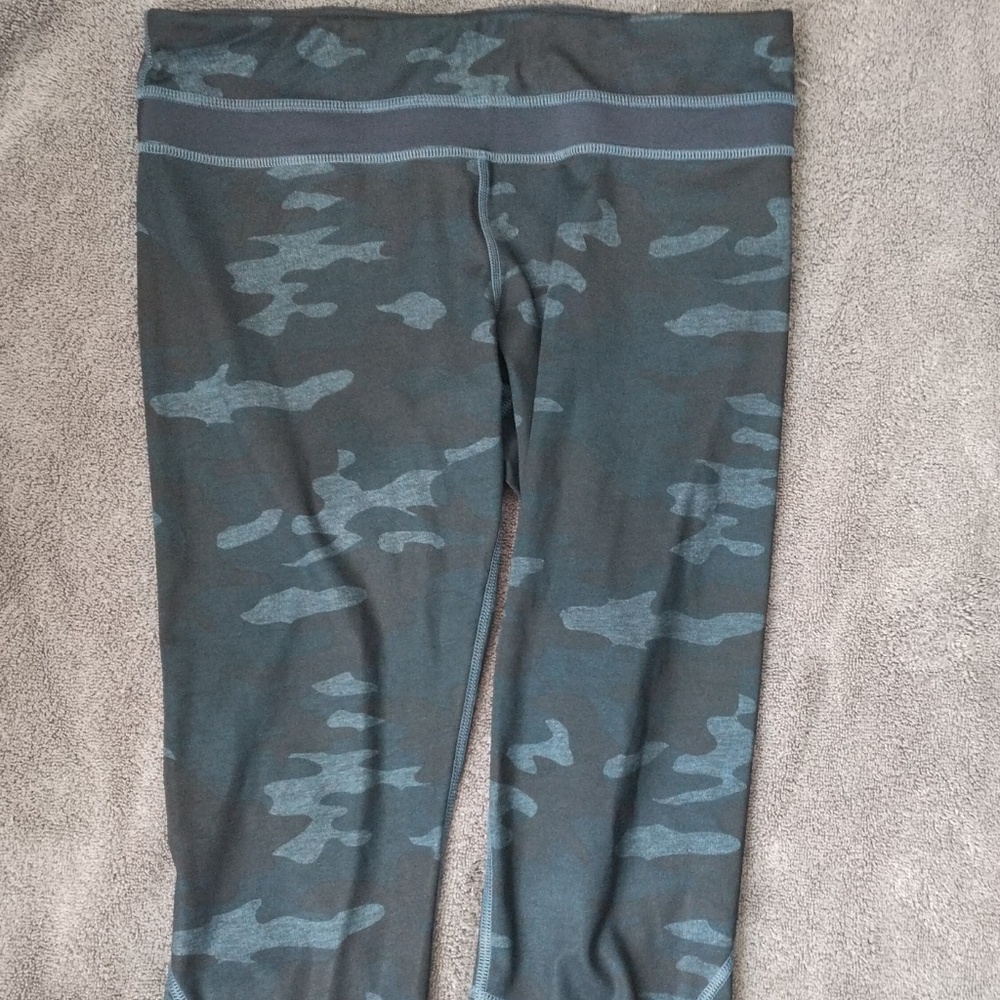 Lululemon blue camo crop